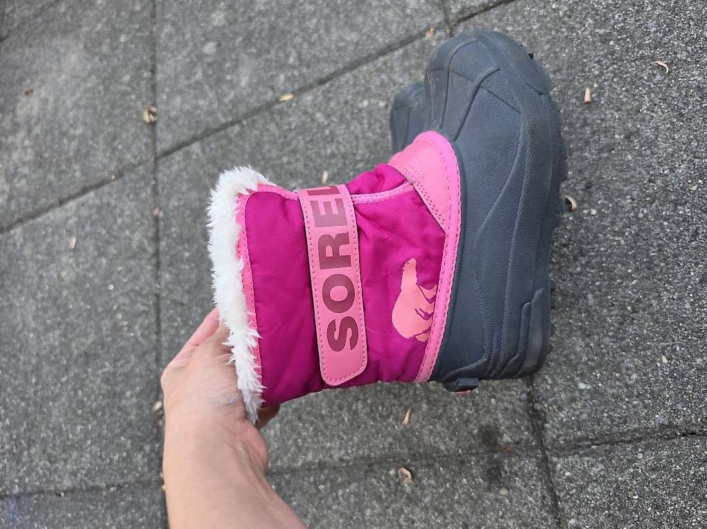 Chaussures filles: Winterschuhe, Winterstiefel, Grösse 30 – D'occasion à Meggen par vic_p8lz 4