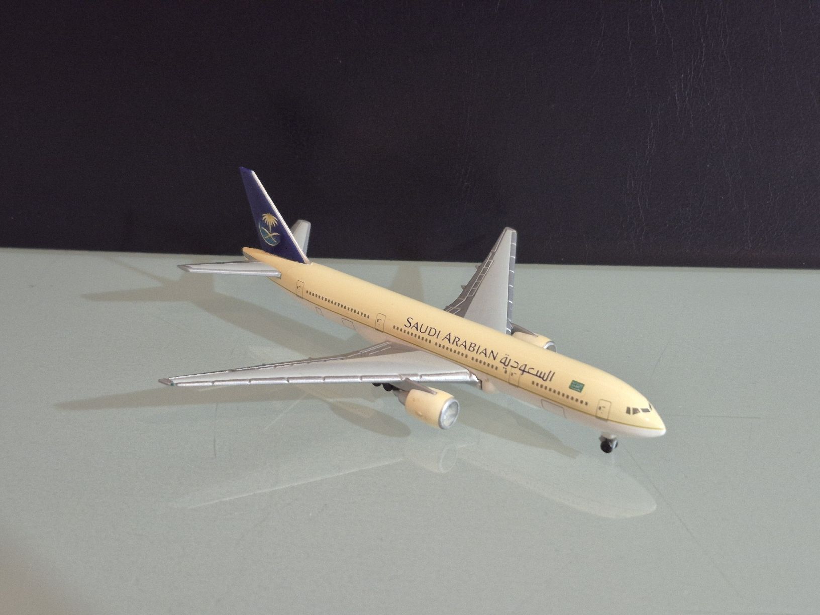 Herpa Kit di modellismo & Modellini statici: Herpa Saudi Arabian 1:500 – Usato da Uetendorf venduto da myhome12 2