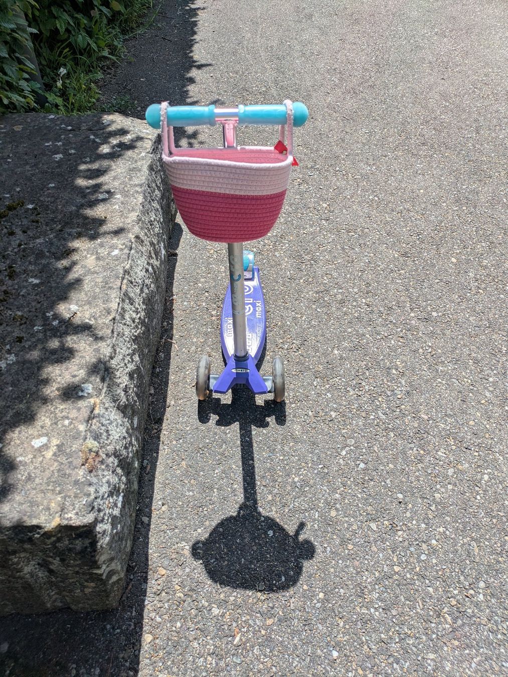 Micro Kickboard: Maxi Micro, mit Korb + Leuchtgriffen! – Usato da Wettswil venduto da Damuscle 1