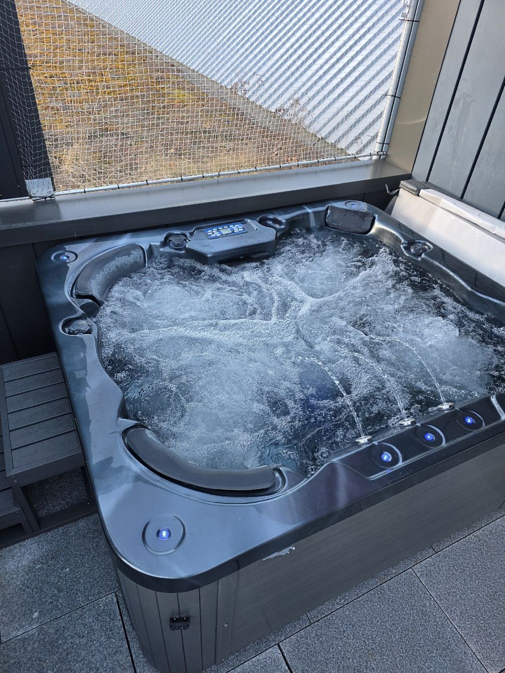 Whirlpool: Whirlpool Sonnenkönig Flores – Usato da Egg b. Zürich venduto da Moritz8132