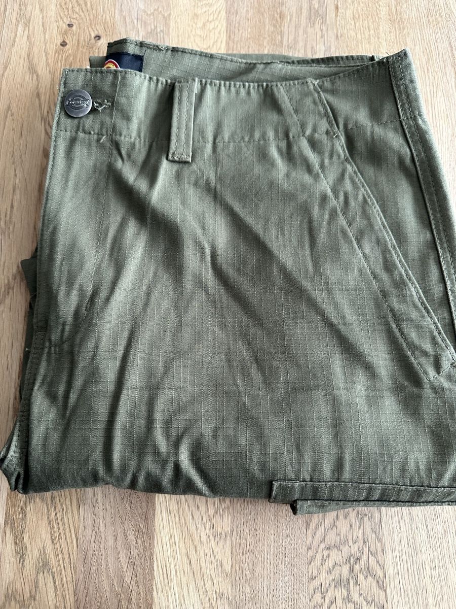 Dickies Pantaloni: Dickies Hosen – Usato da Büttikon AG venduto da labi2005