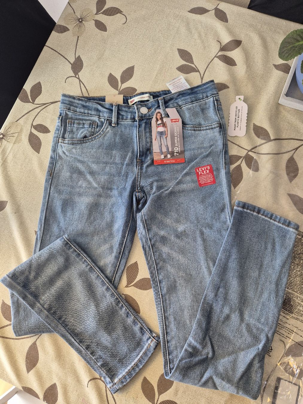Levi's Pantaloni: Levi's Mädchen Jeans Gr.152 – Nuovo e nell'imballaggio originale da Diessenhofen venduto da viki_szabo