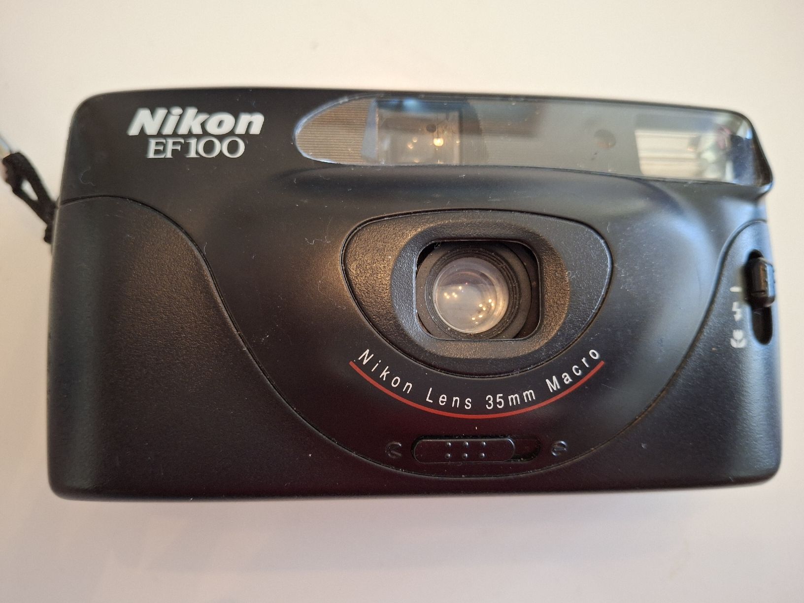 Nikon Fotocamera: Nikon  EF100 – Usato da Winterthur venduto da im.2005
