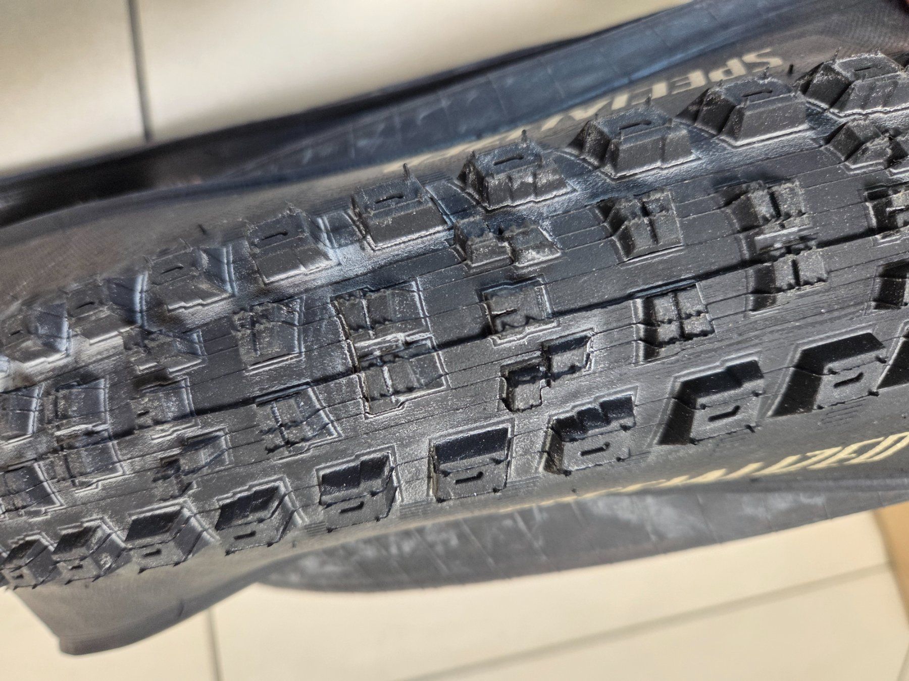 Specialized Pneumatici & Ruote complete: Pneu Specialized Eliminator Grid Trail 27.5x2.30 – Nuovo (secondo la descrizione) da Bulle venduto da iwa_snz5 1