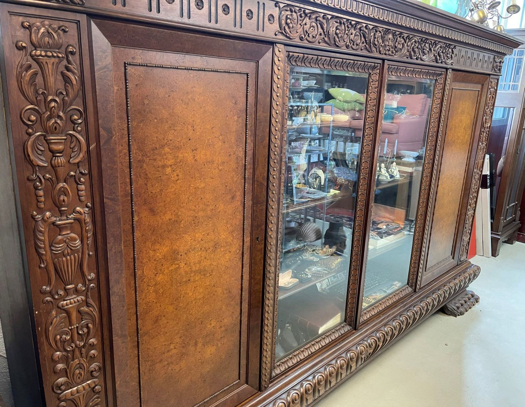 Armadi: Antik Schrank Buffet – Usato da Oftringen venduto da Vucki 1