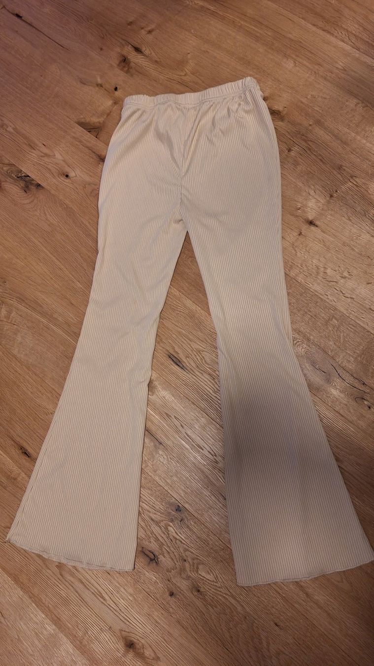 Shein Pantaloni: 4x hose 11-12jahre mädchen – Usato da Schötz venduto da mar_dri 5