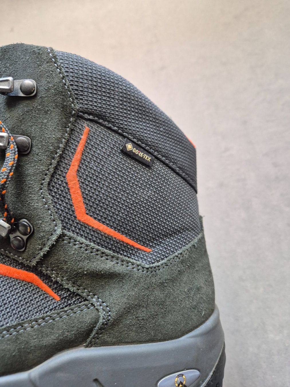 Lowa Scarpe da uomo: Tolle Lowa Wanderschuhe Gr. 47.Gore-Tex – Usato da Urdorf venduto da Nataschli 2