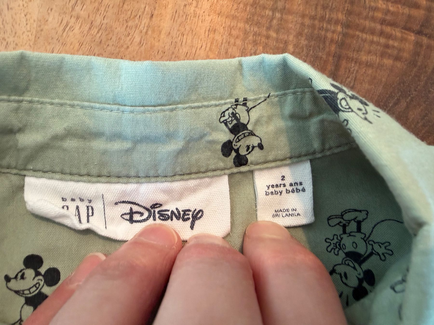 Gap Hemden, T-Shirts & Polos: Langarm-Hemd mit MickeyMouse, Grösse 92 – Gebraucht aus Haslen AI von s176 1