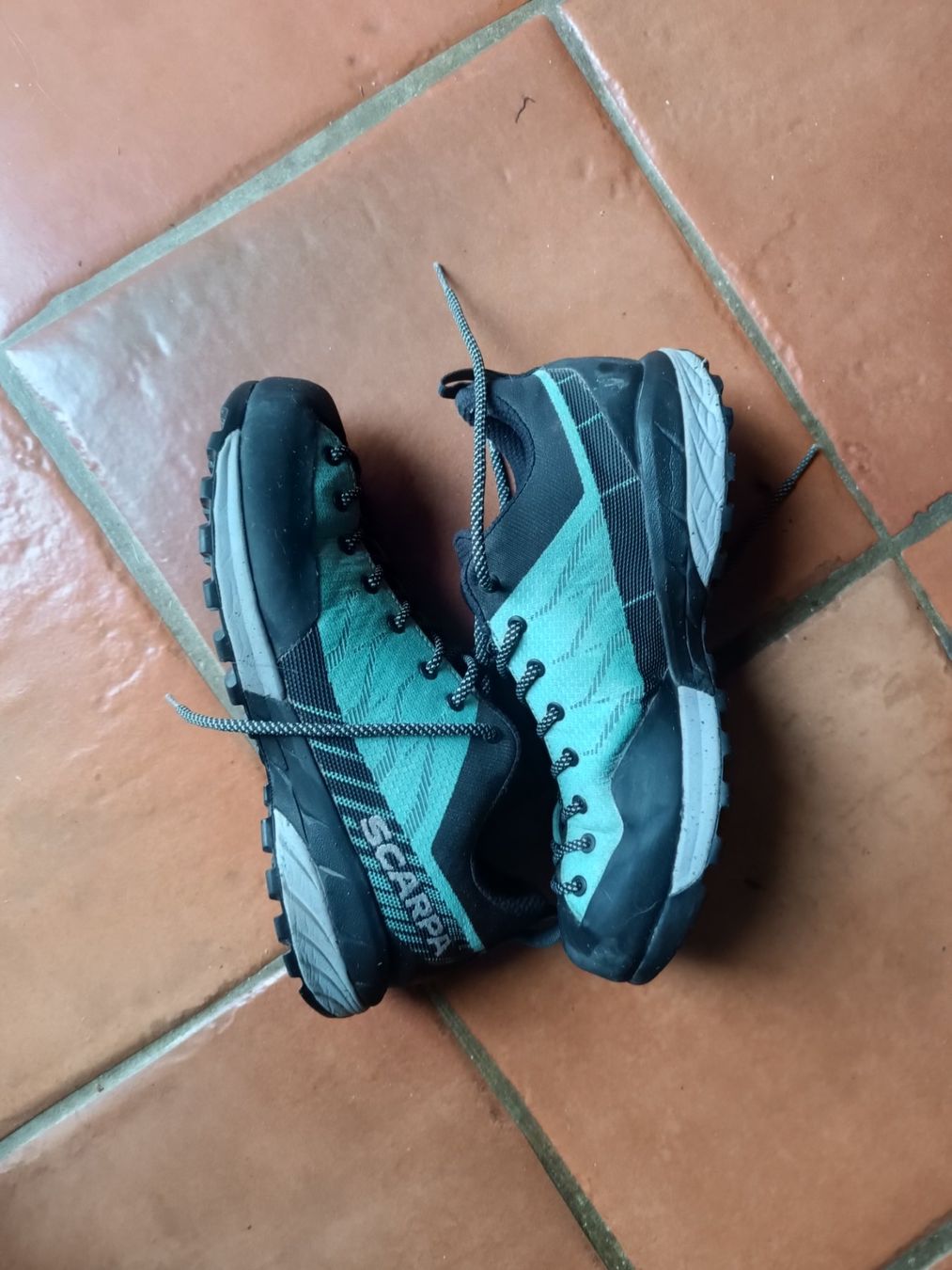 Scarpa Scarpe da donna: Chaussures de randonnée Scarpa femmes – Usato da Romanens venduto da ggrem