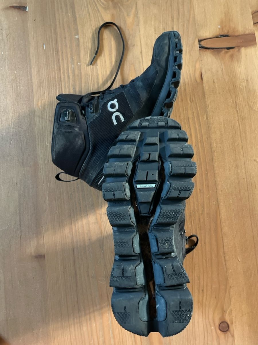On Herrenschuhe: ON Cloud leichter Wanderschuh Gr. 40. wasserdicht, Schwar – Gebraucht aus Emmen von Sabinezundel 1