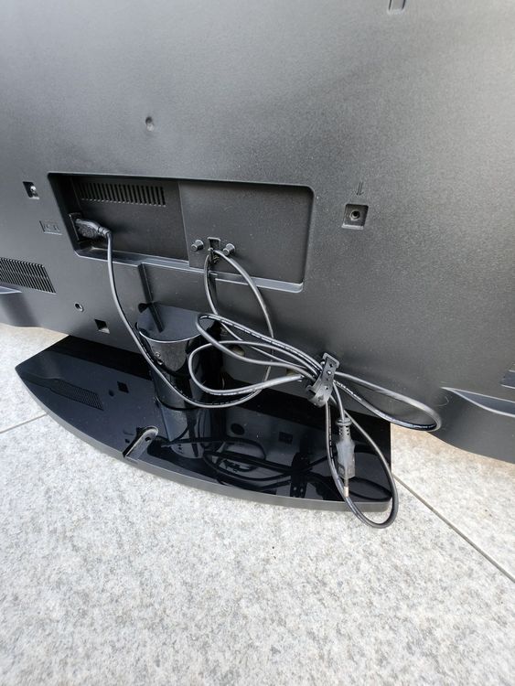 SONY BRAVIA TV Full HD zu verkaufen.Funktioniert Einwandfrei Kaufen