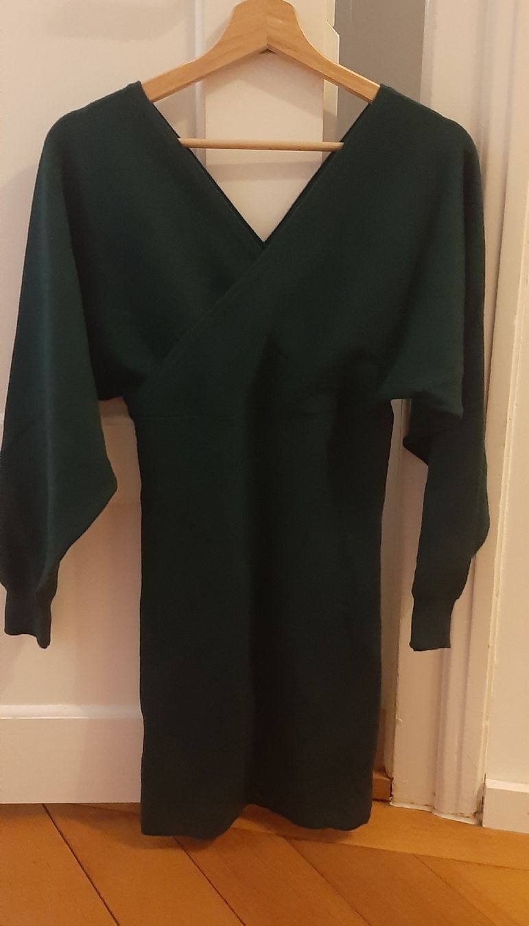 Mango Robes: MNG Elegantes Pulloverkleid Gr. S – Neuf avec emballage d'origine à Zürich par Venecia25