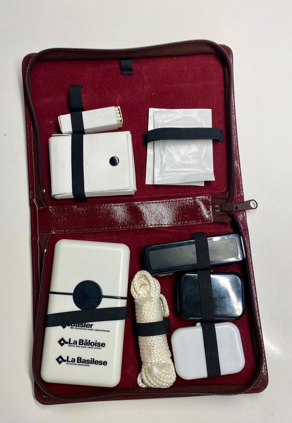 Kit di pronto soccorso: Basler La Baloise Notfallapotheke, Vintage – Usato da Krauchthal venduto da SamsPuce 1