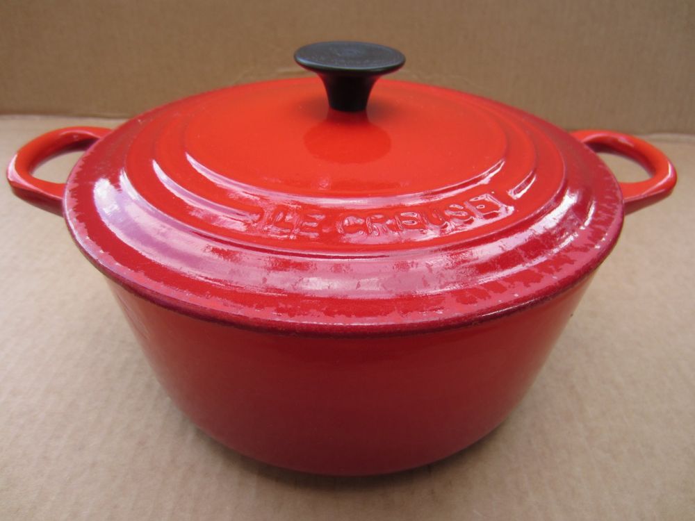 Le Creuset 22 Cast Iron Dutch Oven Enameled Flame Red Made In France with Lid