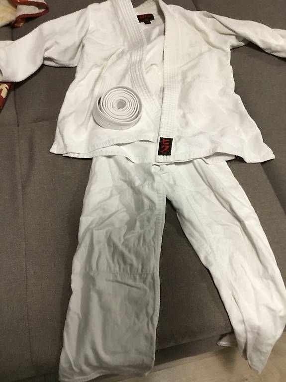 Kimono: Vendo 3 kimoni da judo – Usato da Ponte Capriasca venduto da MariaCris