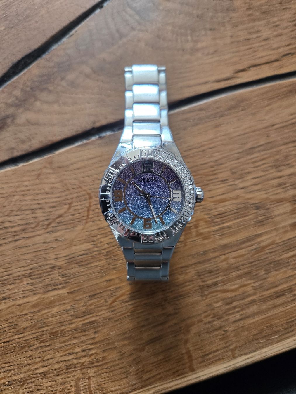 Guess Orologi: Guess Sangria – Nuovo (secondo la descrizione) da Herzogenbuchsee venduto da bema66 1