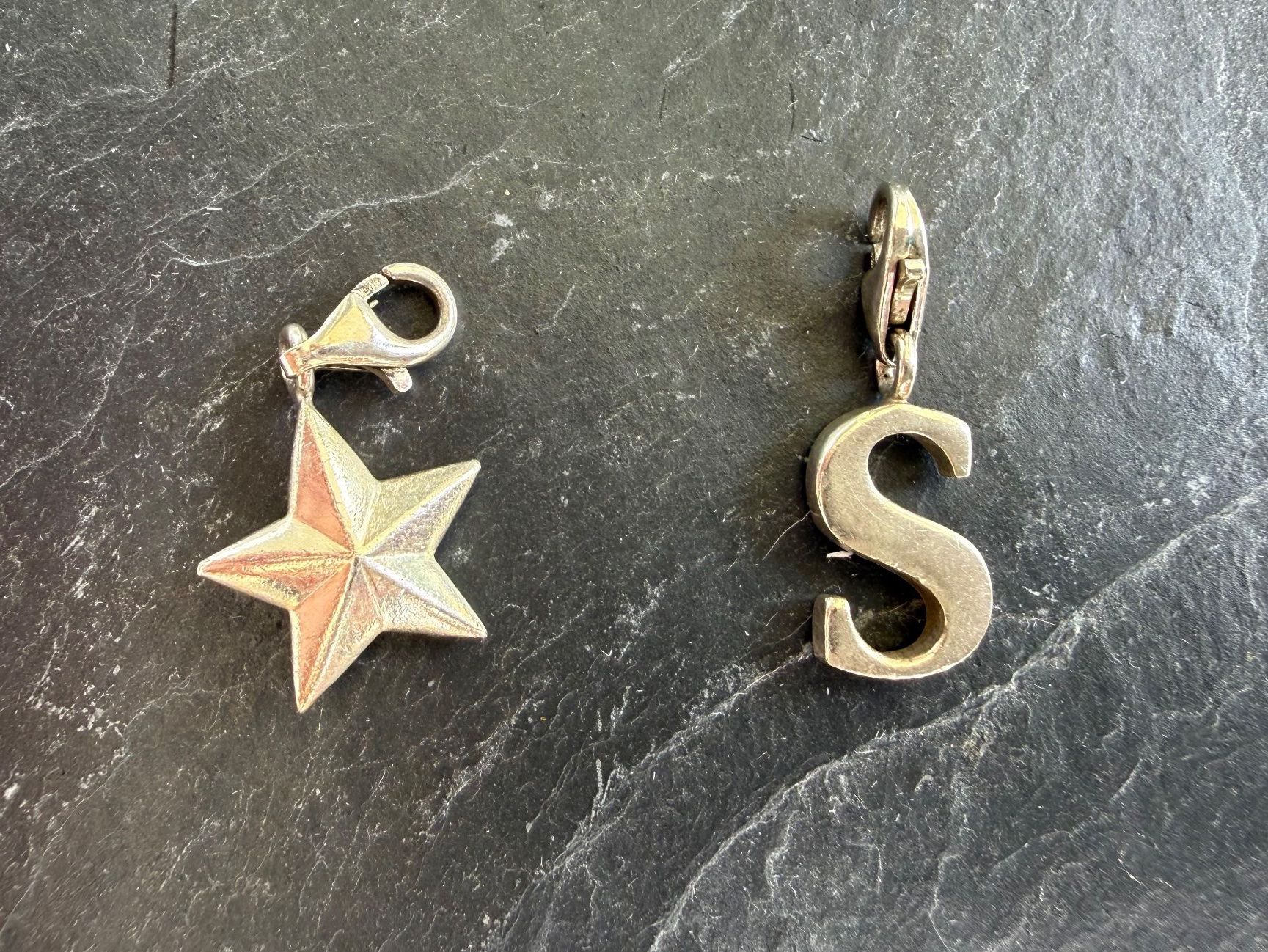 Thomas Sabo Ciondoli: 2 Thomas Sabo Charms – Usato da Davos Platz venduto da sam_xr2v