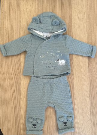 BUBL Baby Anzug Grösse 6-9M hellblau mit Grünstich