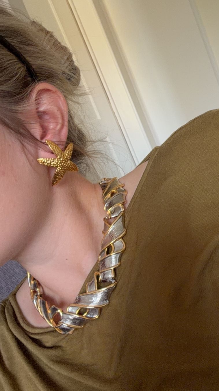 Saint Laurent Orecchini pendenti & Orecchini a lobo: Clips Yves Saint Laurent – Usato da Payerne venduto da kni_w6xk 1