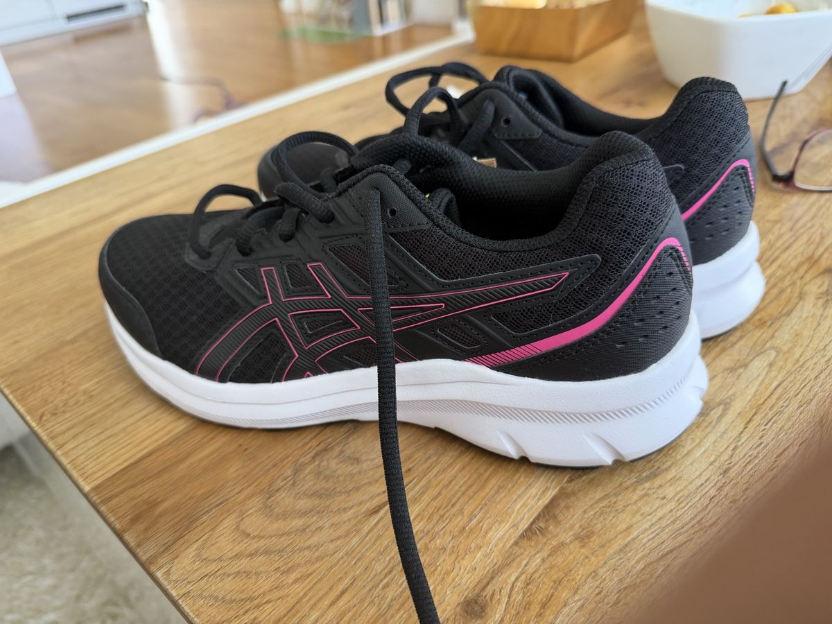 Asics Scarpe da donna: Asics Womens Running Sneakers gr 40 – Nuovo (secondo la descrizione) da St.Gallen venduto da bubo2008 4