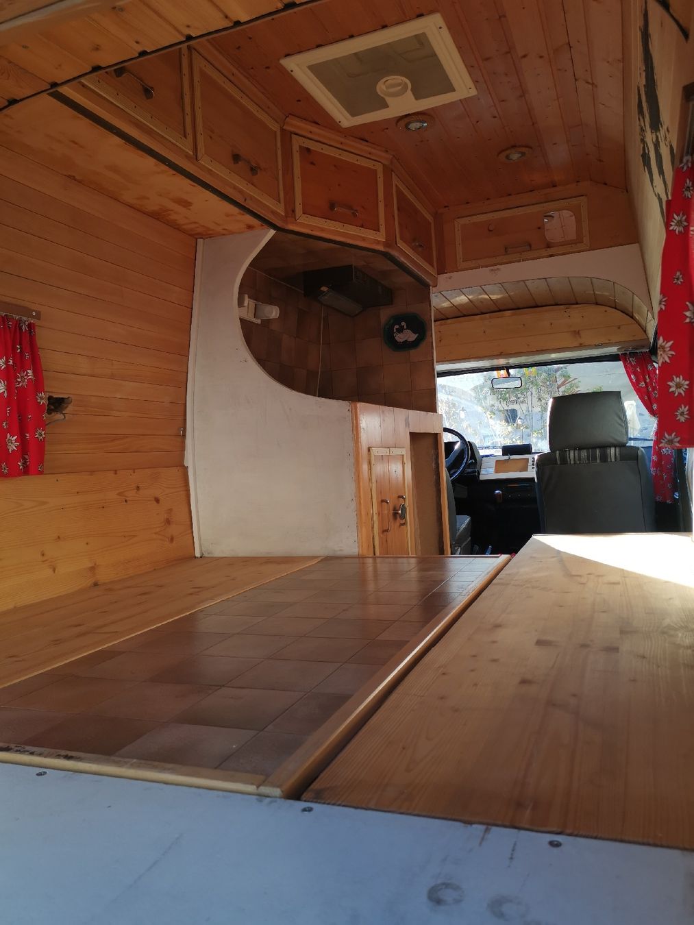 Ford Veicoli da campeggio: Ford Transit Wohnwagen Camper – Usato da Varen venduto da xSSUPx 6