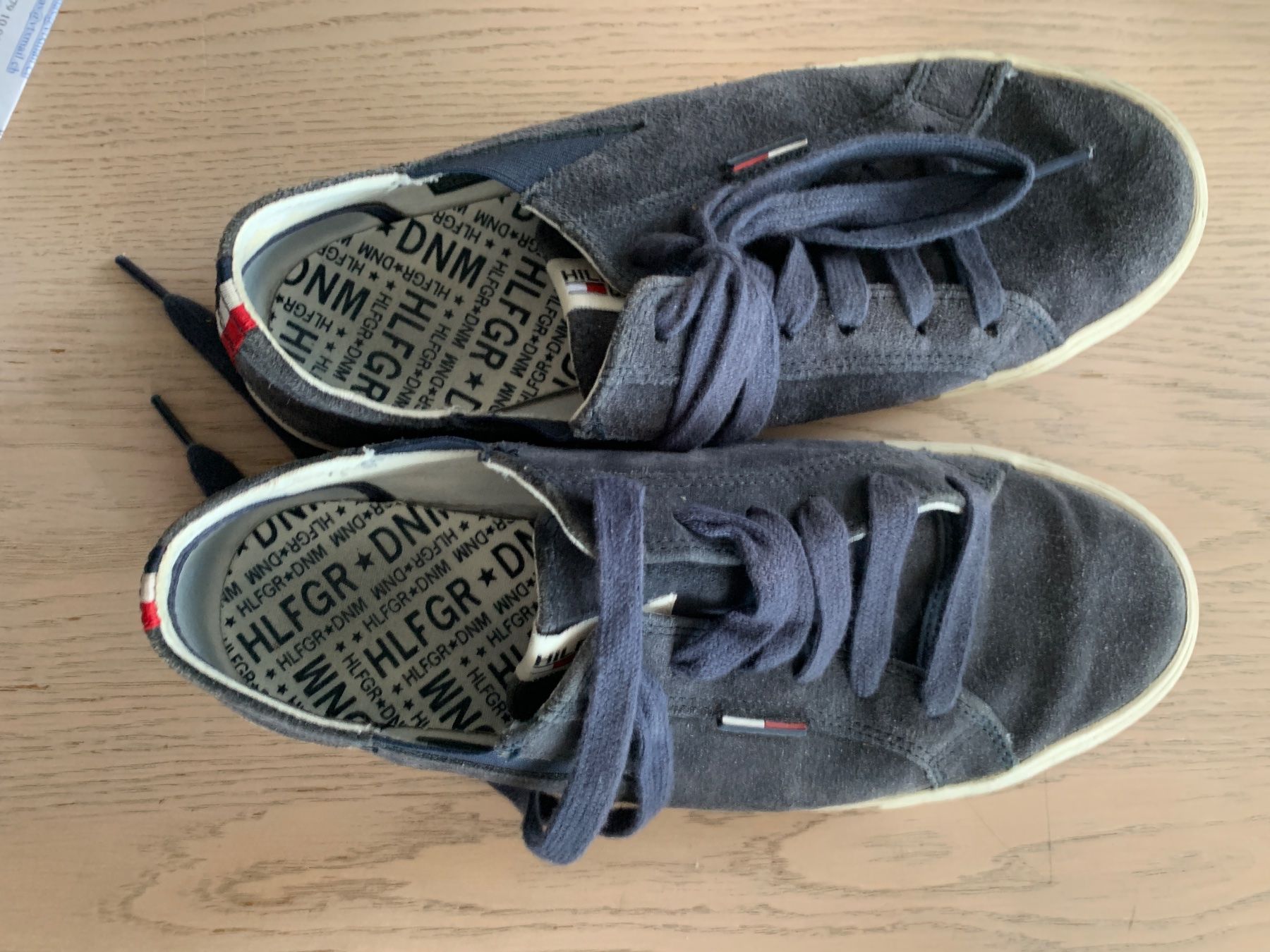 Tommy Hilfiger Scarpe da uomo: Schuhe Hilfliker – Usato da Dietwil venduto da Anna047