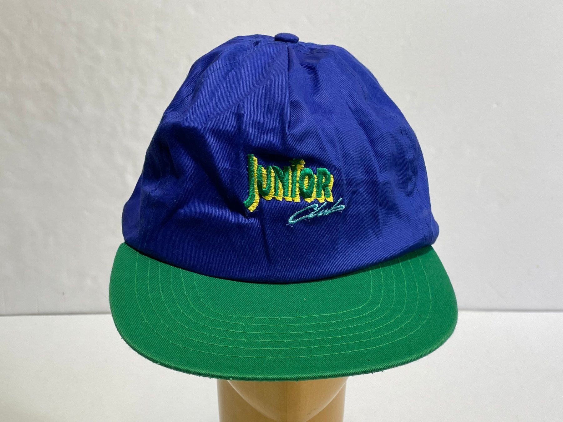 Chapeaux, bonnets & casquettes: Vintage 90s Mütze Junior Club – D'occasion à Zürich par le_souk