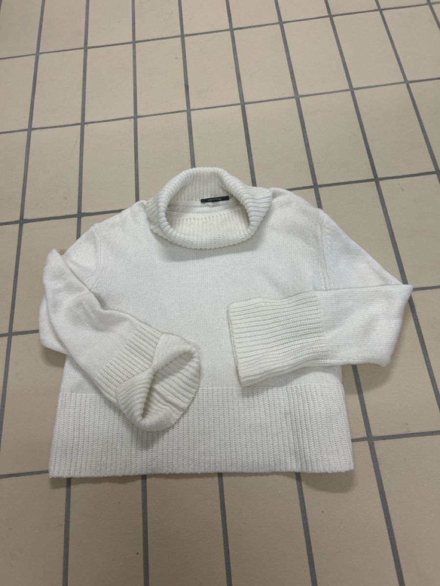 Comma Pullover & Sweatshirts: Weisser Strickpullover von comma, Kuschelig warm! – Gebraucht aus Umiken von AzizaAmar20