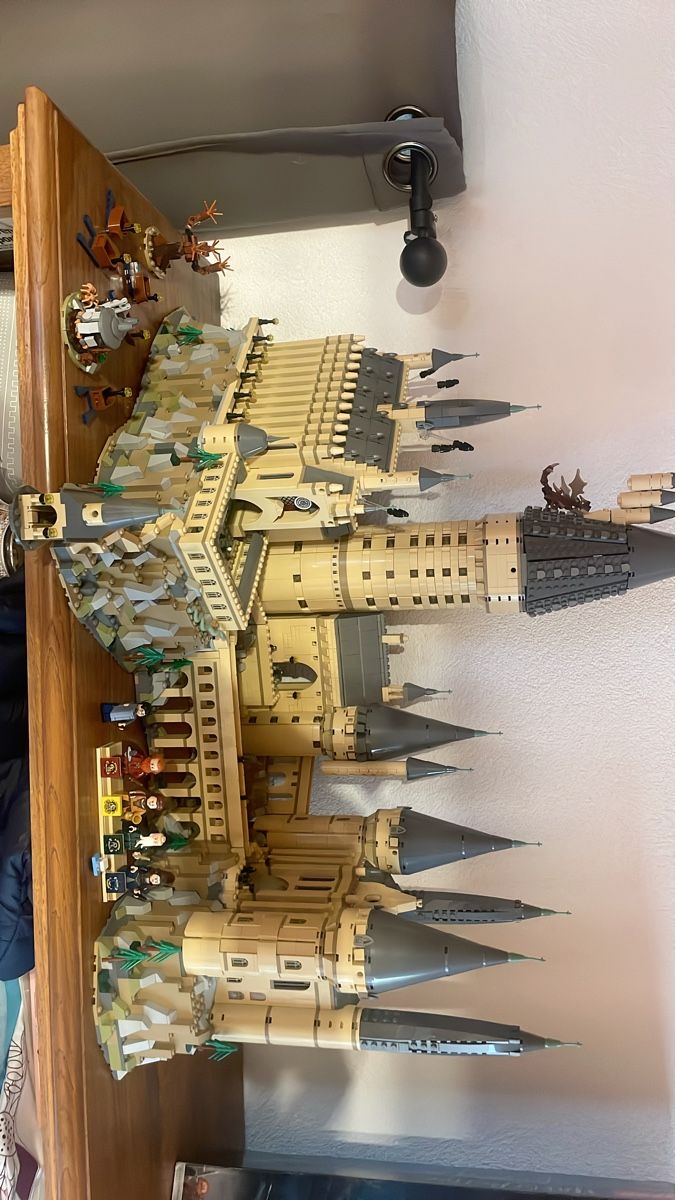 Lego Kit di costruzioni: Lego 71043 château Harry Potter  – Usato da Gillarens venduto da PandaGore