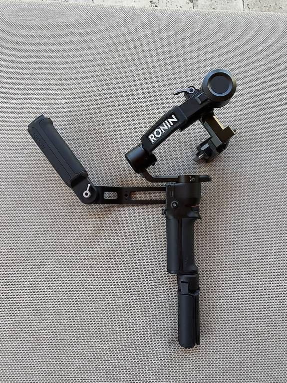 DJI Stative & Köpfe: Dji Ronin Gimbal RS 3 Mini mit extra Griff – Gebraucht aus Oberentfelden von Amorsa 3