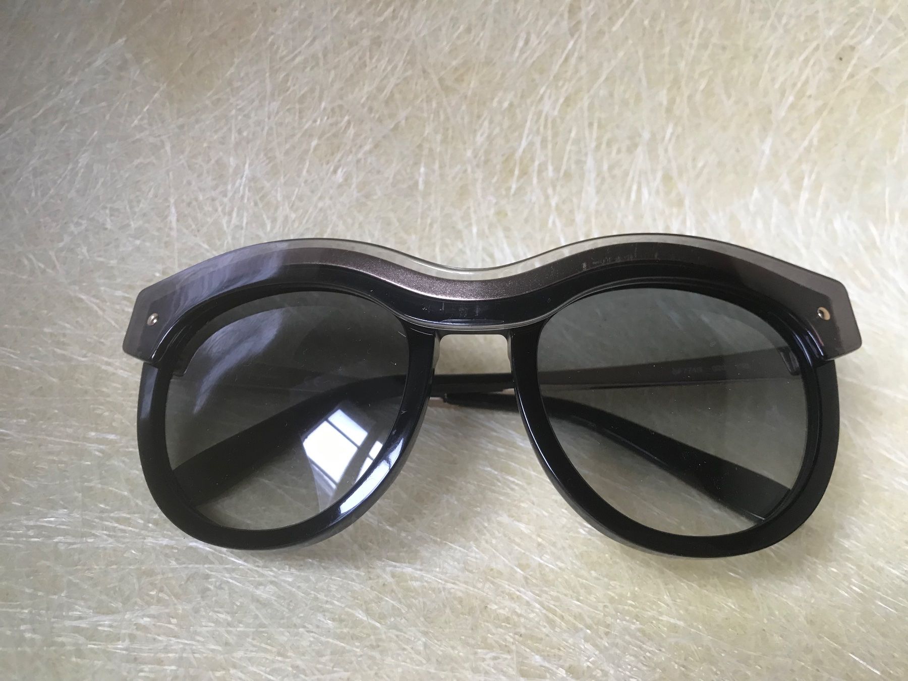 Salvatore Ferragamo Occhiali & Lenti: Lunettes de soleil Salvatore Ferragamo – Usato da La Neuveville venduto da e_perriard 1