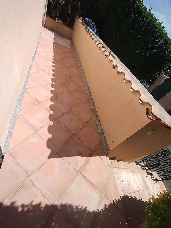 Rivestimenti per pavimenti: Carreleur  – Usato da Les Verrières venduto da ren_2kg2 1