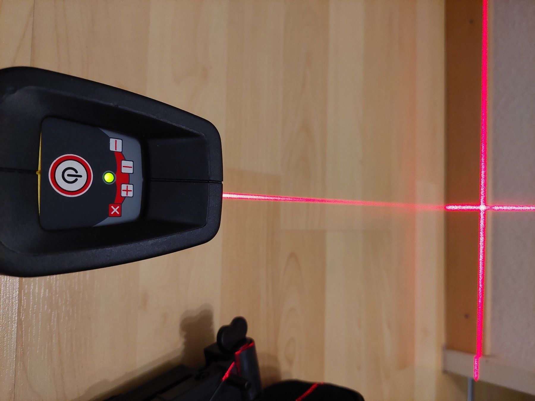 Stanley Messen: Stanley FatMax 77-153 CL2 Self-Leveling Cross Line Laser – Neu und originalverpackt aus Regensdorf von Zem003 4