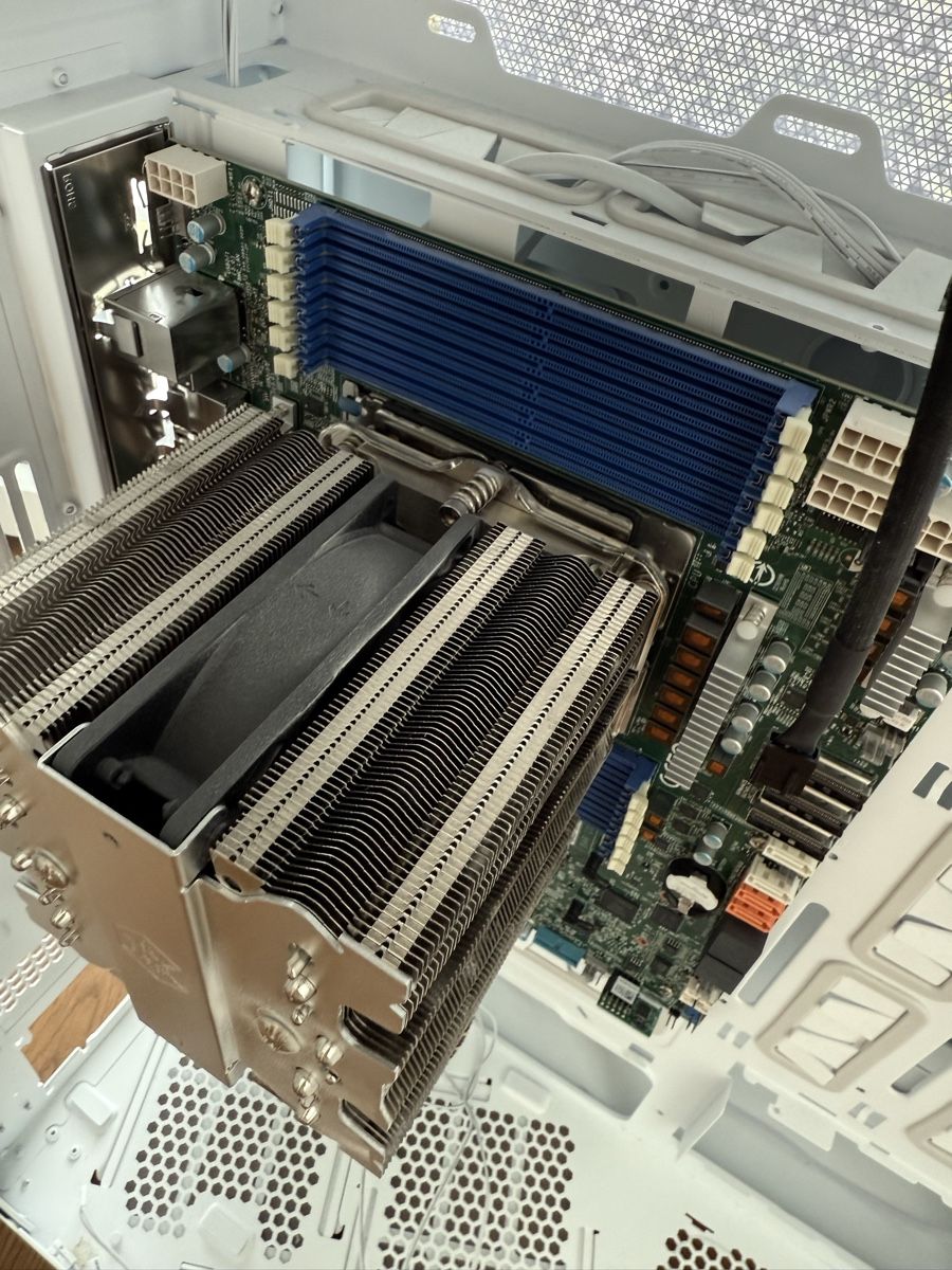Amd PC: AMD EPYC 9275F System – Usato da Hirzel venduto da Neway_44 4
