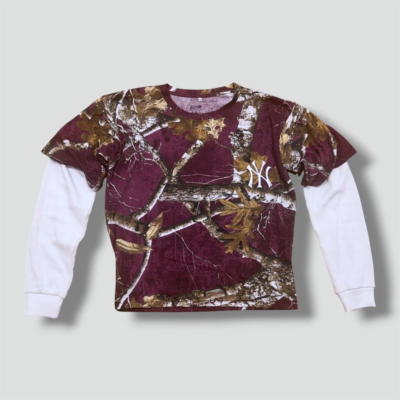 Pullover & Sweatshirts: Yankees custom made pink leafs longsleeve – Gebraucht aus St. Gallen von sourced_limited