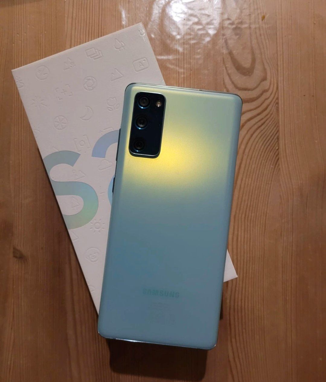 Samsung Telefoni cellulari / Smartphones: Samsung S20 FE Top Zustand 128GB – Usato da Luzern venduto da Waince786 1