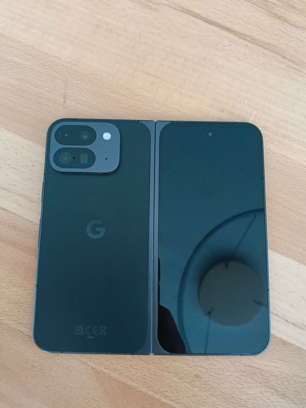 Google Telefoni cellulari / Smartphones: Google Pixel Fold 5G 512GB Obsidian - Top Zustand – Usato da Niederrohrdorf venduto da fi2_down 2
