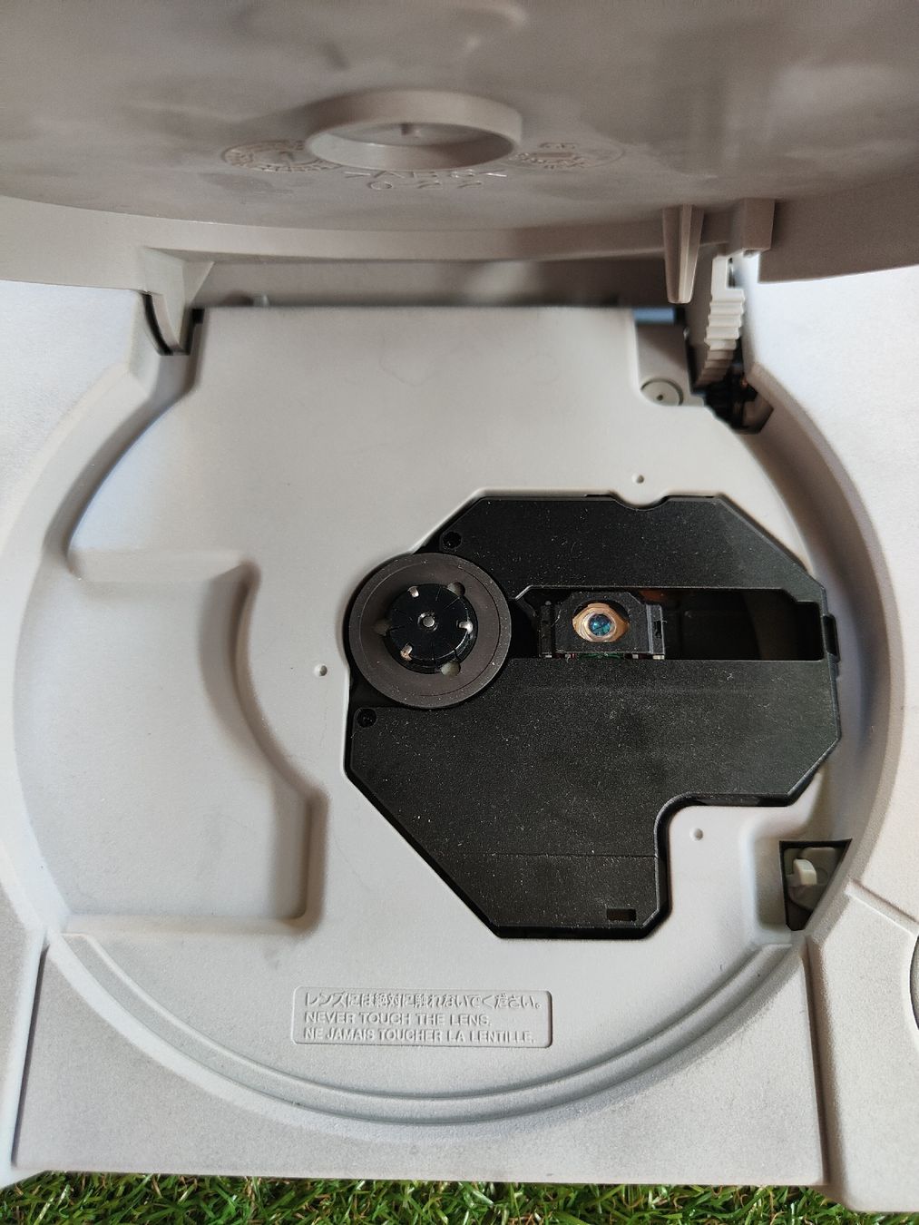 Sony Console: Sony PlayStation 1 Konsole mit Kabeln. – Usato da Thun venduto da wol_krx6 1