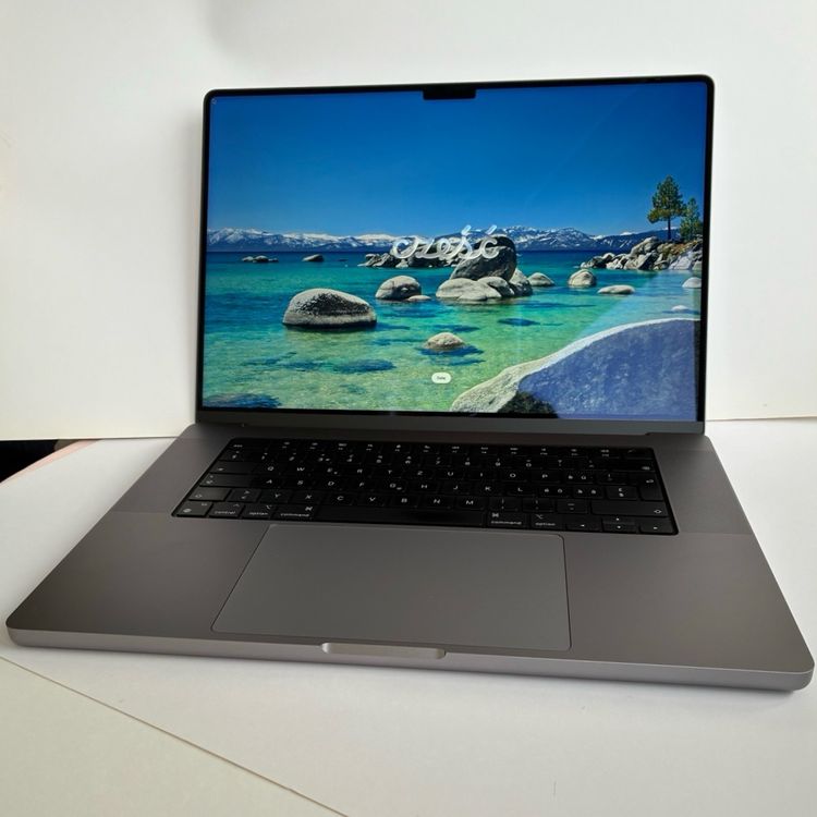 MacBook Pro 16" M2 Max (2023) - 64Go RAM / 2To SSD - Argent, Garantie 1 An