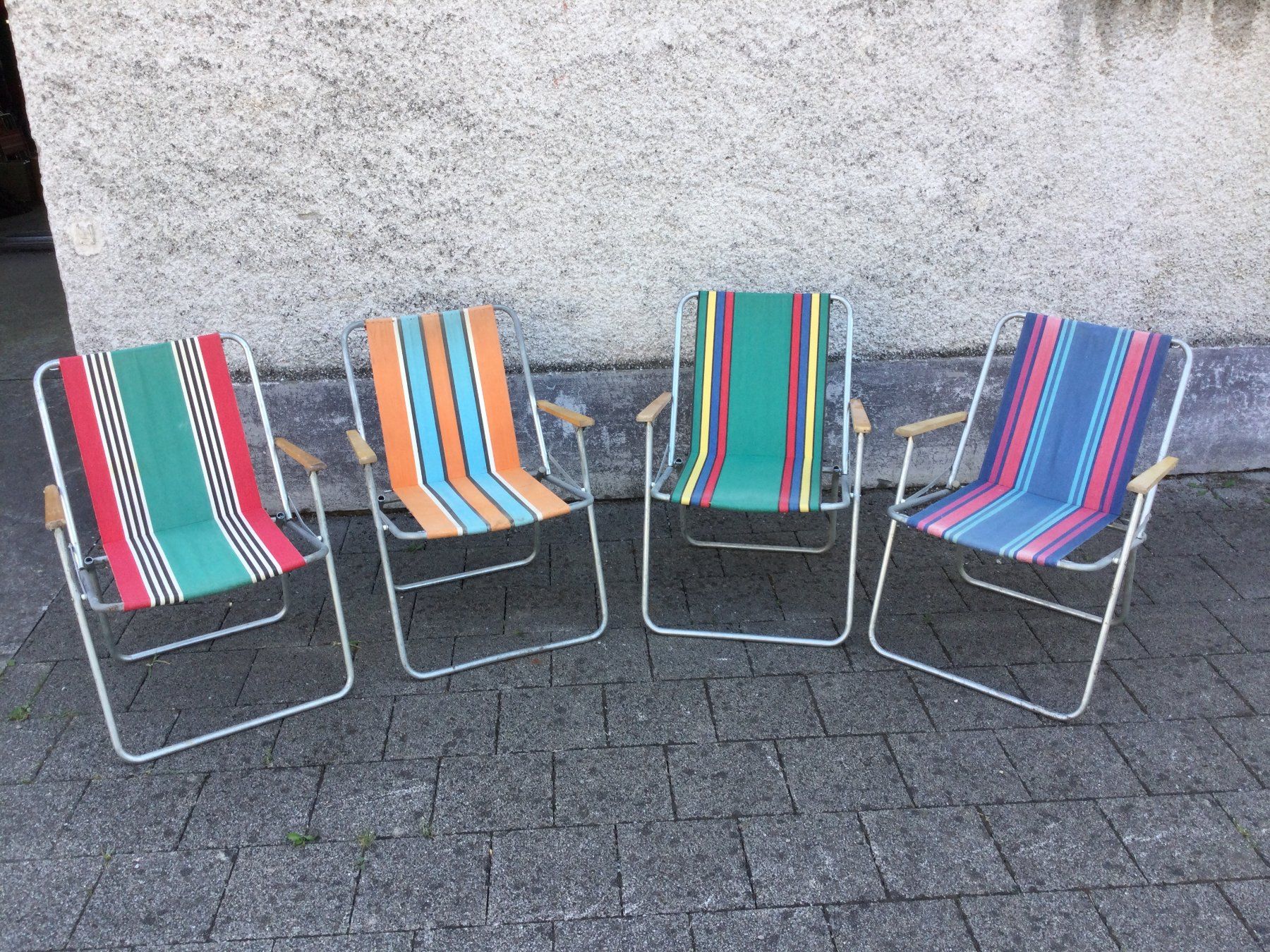 Sedie: Gebrauchte 70er Jahre Campingstühle gestreift – Difettoso da Wangen SZ venduto da kuriosum12
