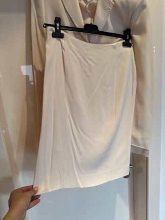 Valentino Roma Spring Suit, Size 6, Stunning Cream Color
