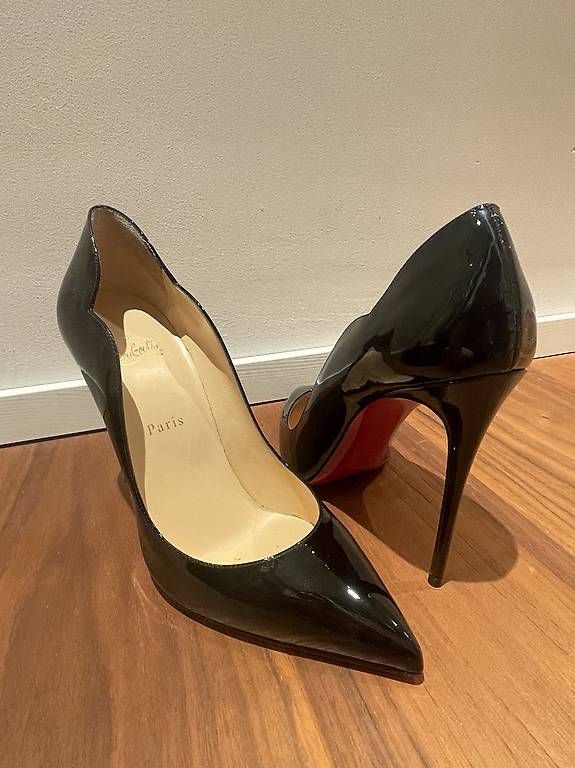 Scarpe da donna: Christian Loubutin – Usato da Oberuzwil venduto da sof_vq79