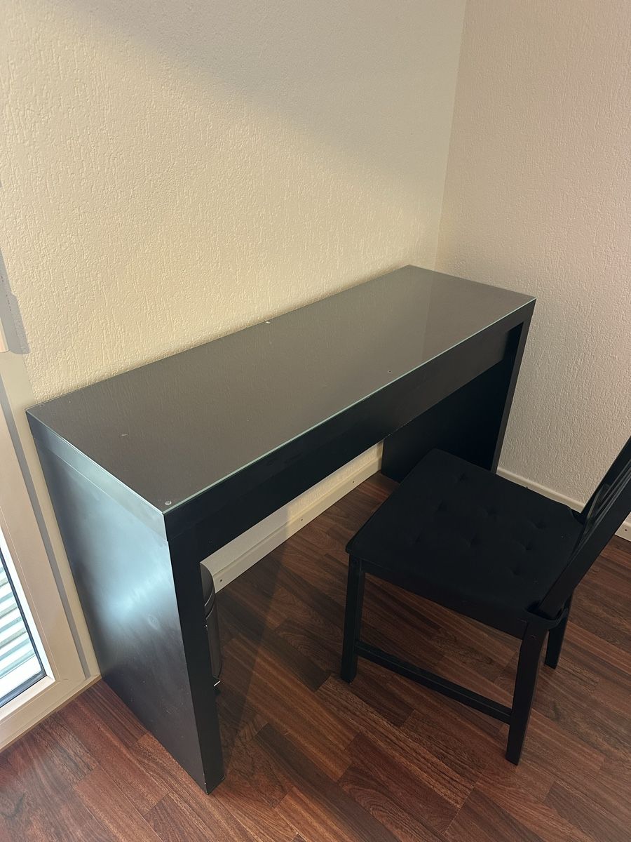 Ikea Tavoli da trucco: Schminktisch Malm – Usato da Oberentfelden venduto da TKA9