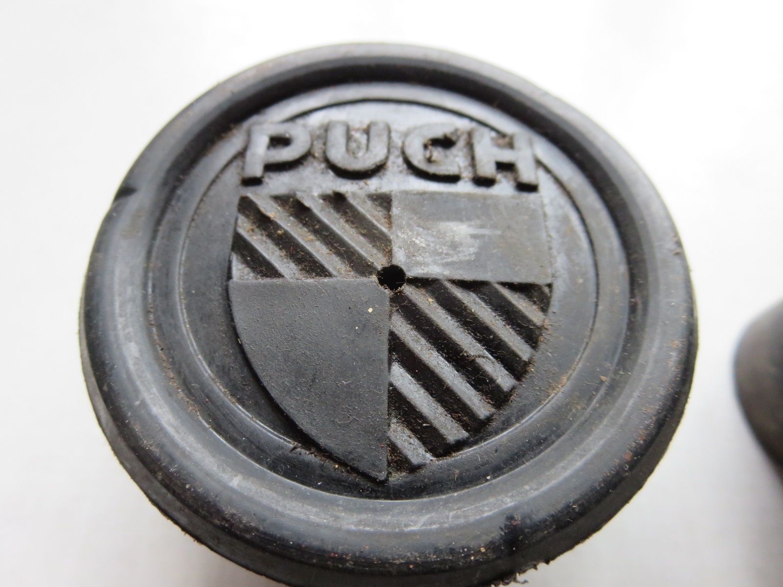 Puch Parti ricambio per ciclomotori: Tankdeckel Puch Ur Maxi N oder S oder weitere Modelle – Usato da Schönholzerswilen venduto da Gudprice 1