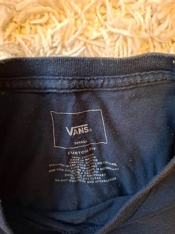 T-shirt: T-Shirt Vans – Usato da Niederuzwil venduto da Liberatopixel 3