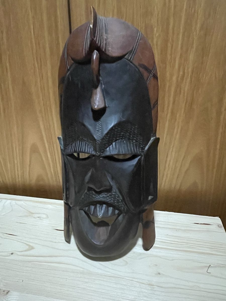 Arte internazionale: Holzmaske aus Haiti – Usato da Gossau SG venduto da Krokodil344
