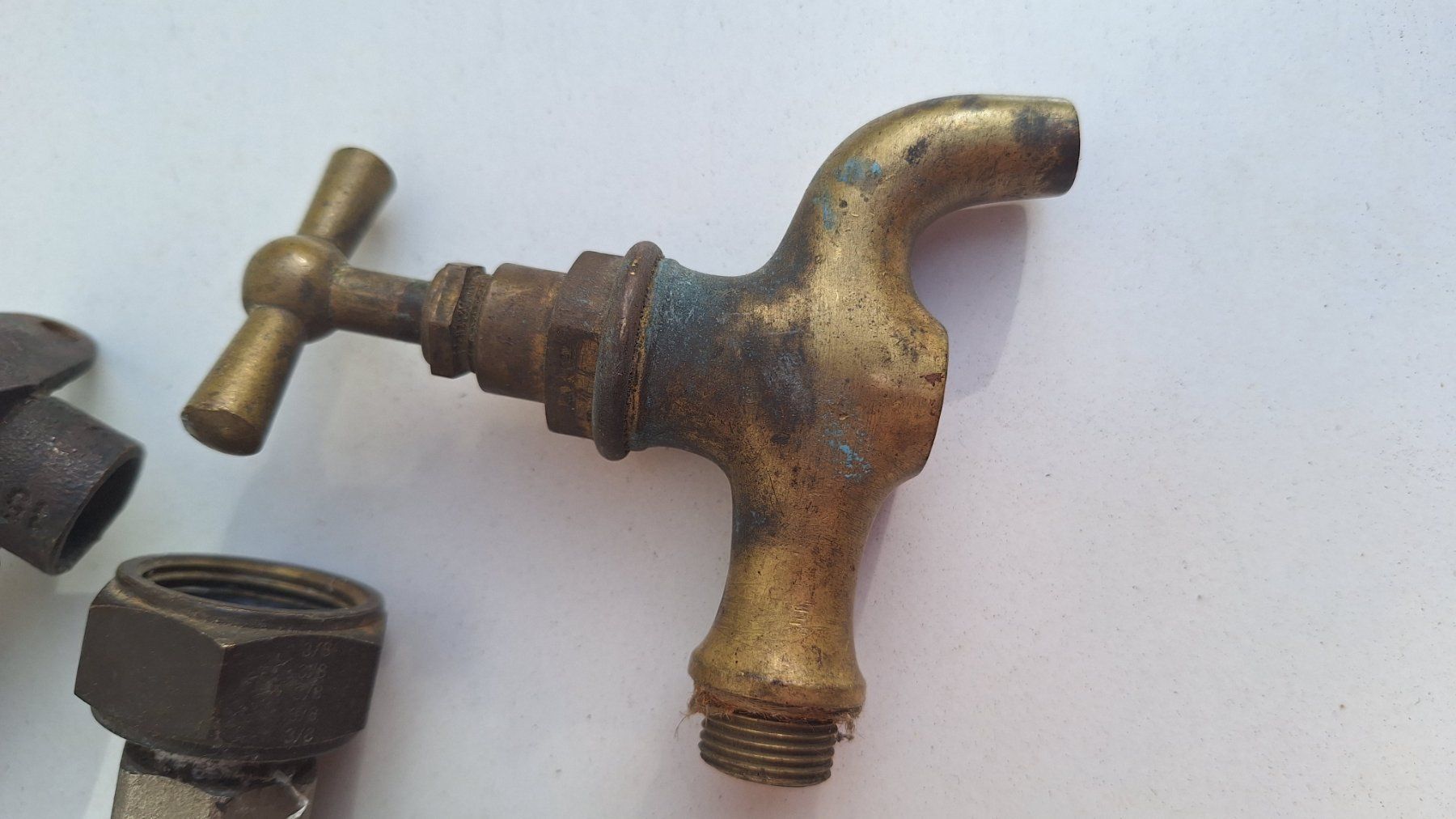 Armaturen: div. alte Wasserhähne, teils Messing – Gebraucht aus Arlesheim von shopradl 2
