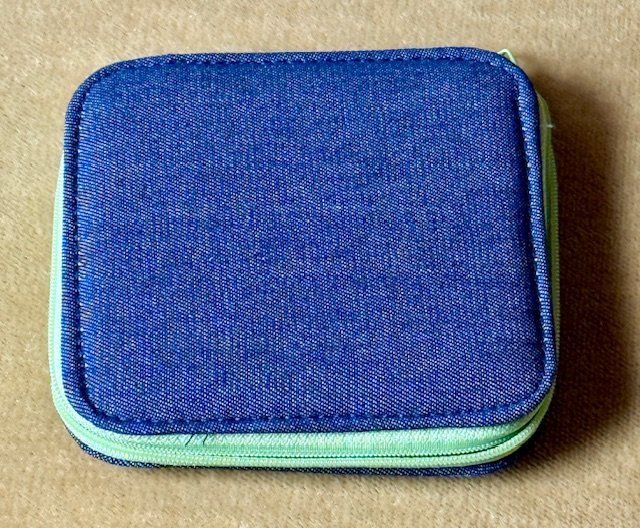 Altro in Bricolage: Jeans Etui NEU – Nuovo e nell'imballaggio originale da Zollikon venduto da cyberbambi123
