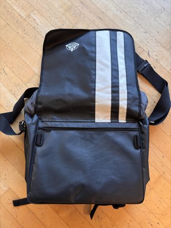 VAUDE Messenger Bag – Notebooktasche – Schwarz