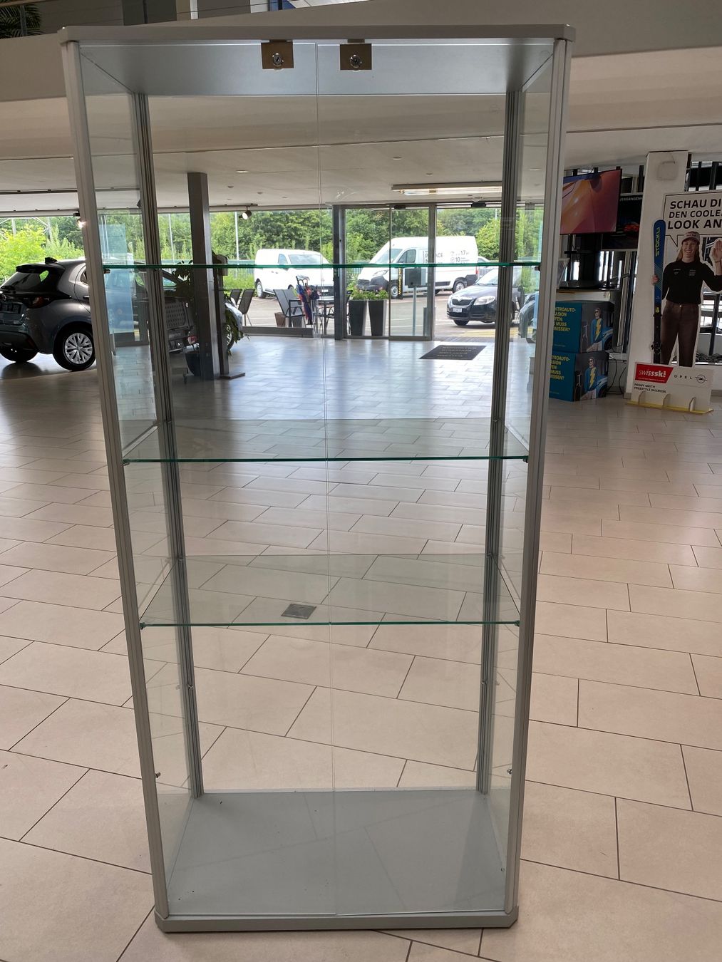 Vitrinen: Glasvitrine – Gebraucht aus Hägglingen von Karin0802